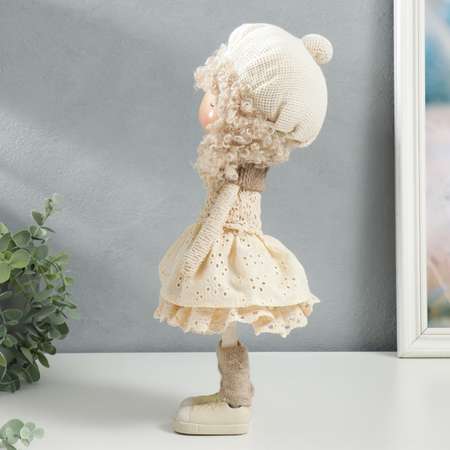 Кукла интерьерная Зимнее волшебство «Малышка в берете в бежевом наряде с цветком» 36 5х13х17 см
