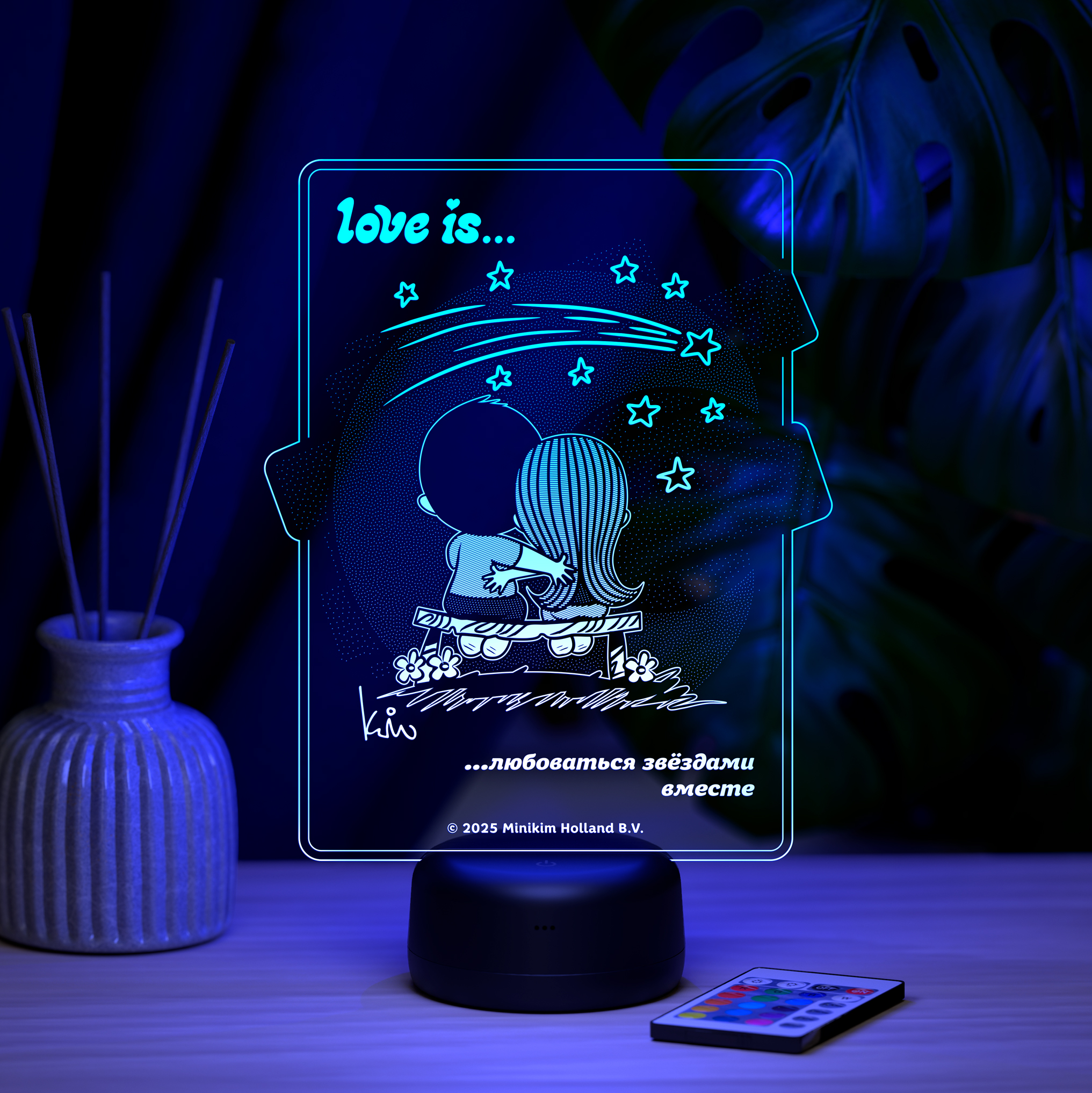 Ночник Love is.. Любоваться звездами вместе - фото 9