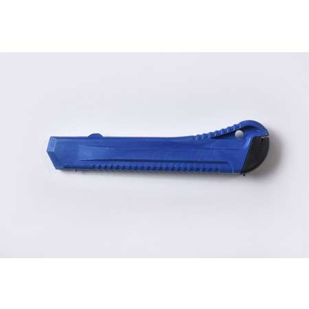 Нож канцелярский 18 мм Консул фиксатор цвет корпуса синий зеленый упаковка с европодвесом