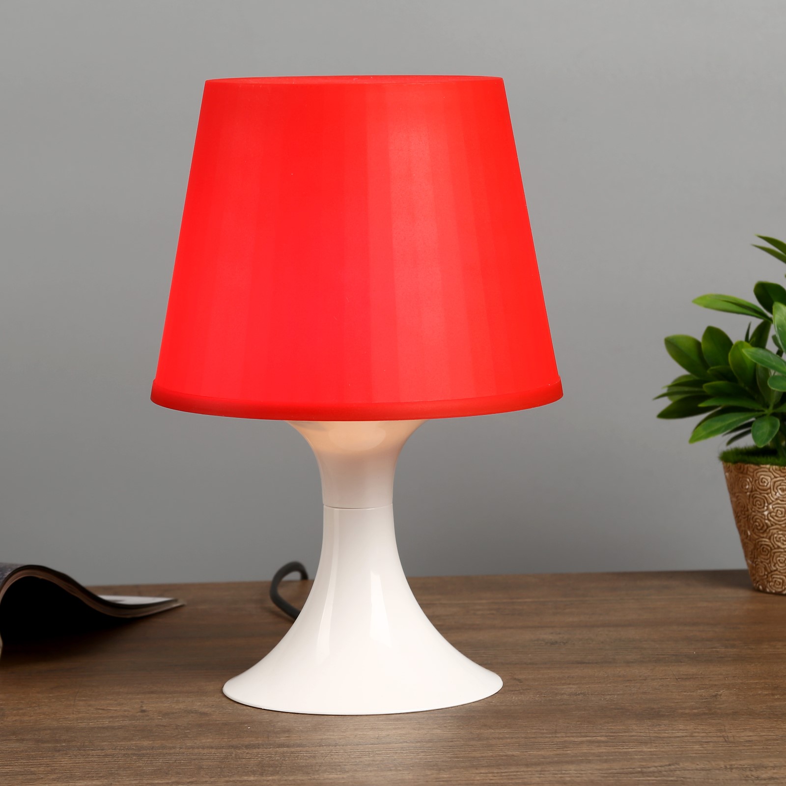Настольная лампа RISALUX бордовая 19.5 см х 19.5 см х 28 см - фото 3