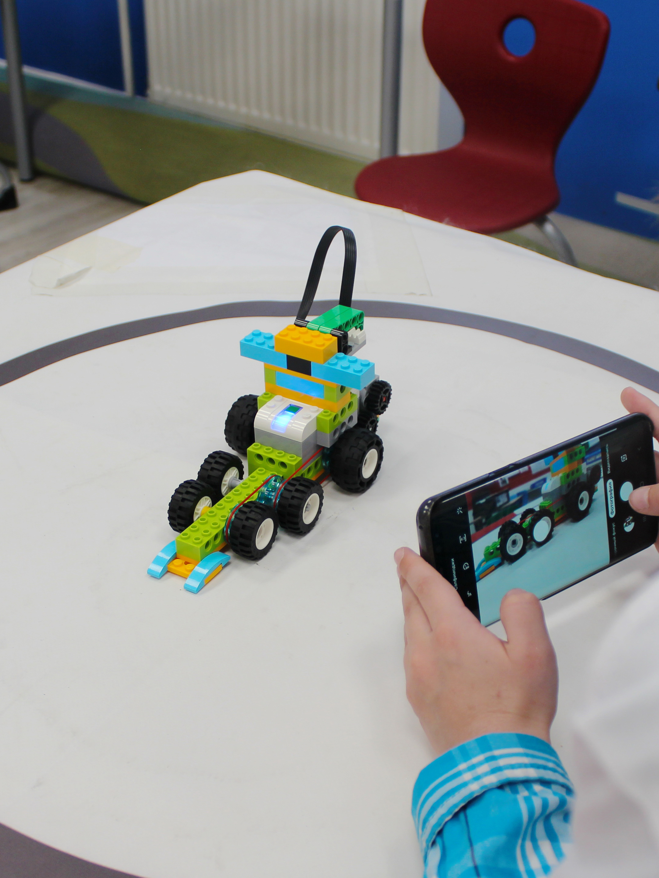 Базовый набор WeDo 2.0 ROBO MASTER 45300 - фото 14