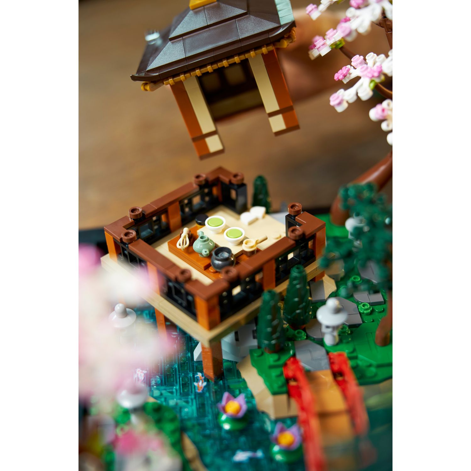 Конструктор LEGO Icons Tranquil Garden 10315 - фото 8