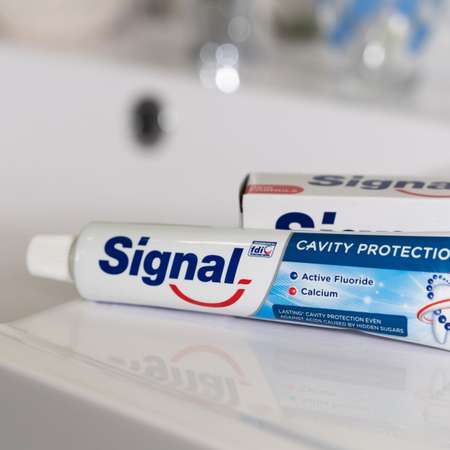 Зубная паста отбеливающая Signal CAVITY PROTECTION 75 мл