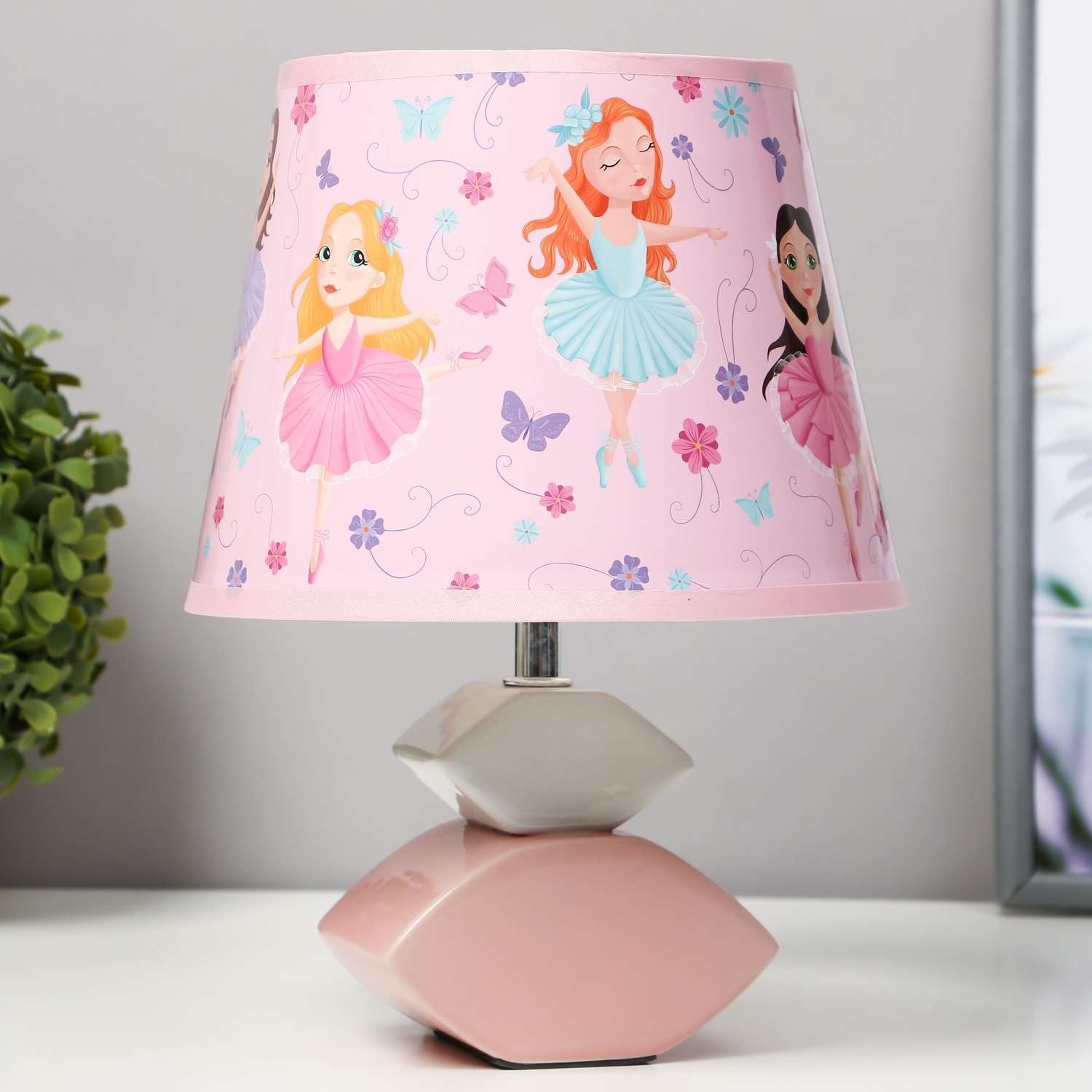 Настольная лампа RISALUX «Феи» Е14 15Вт розово-белый 20х20х32 см - фото 1