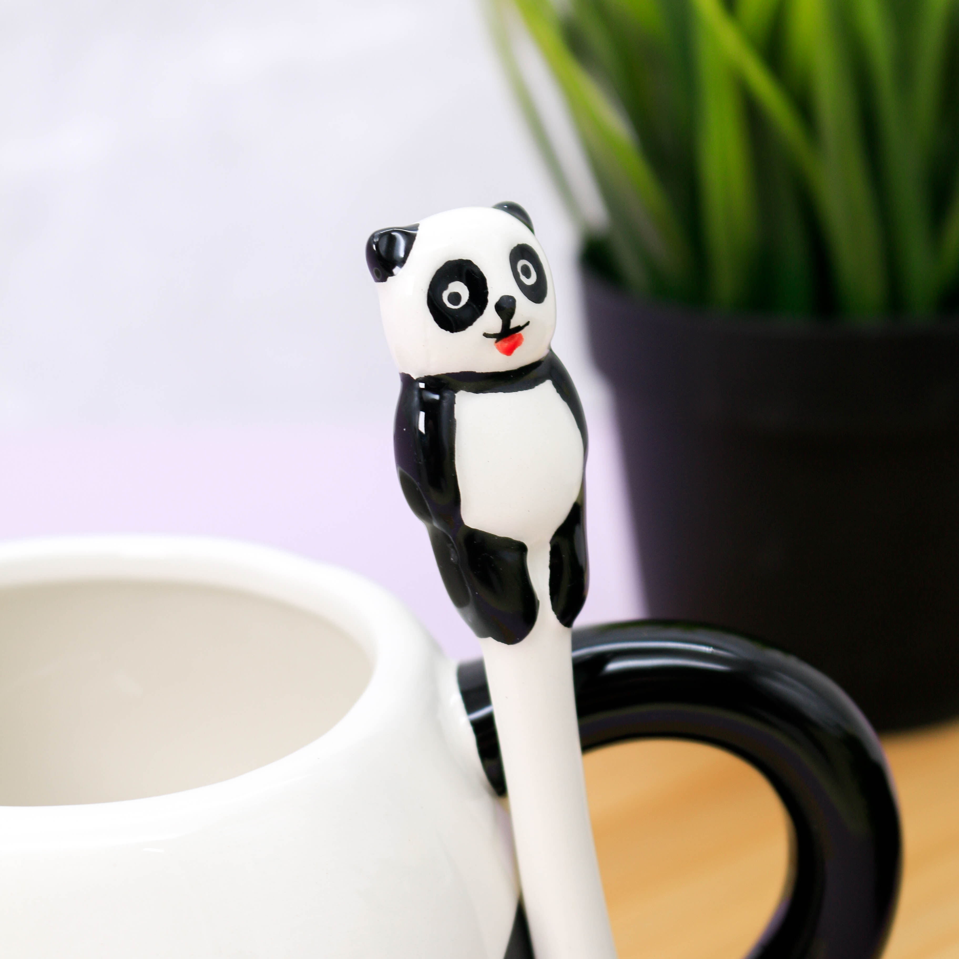 Кружка керамическая iLikeGift Funny panda black с ложкой - фото 4