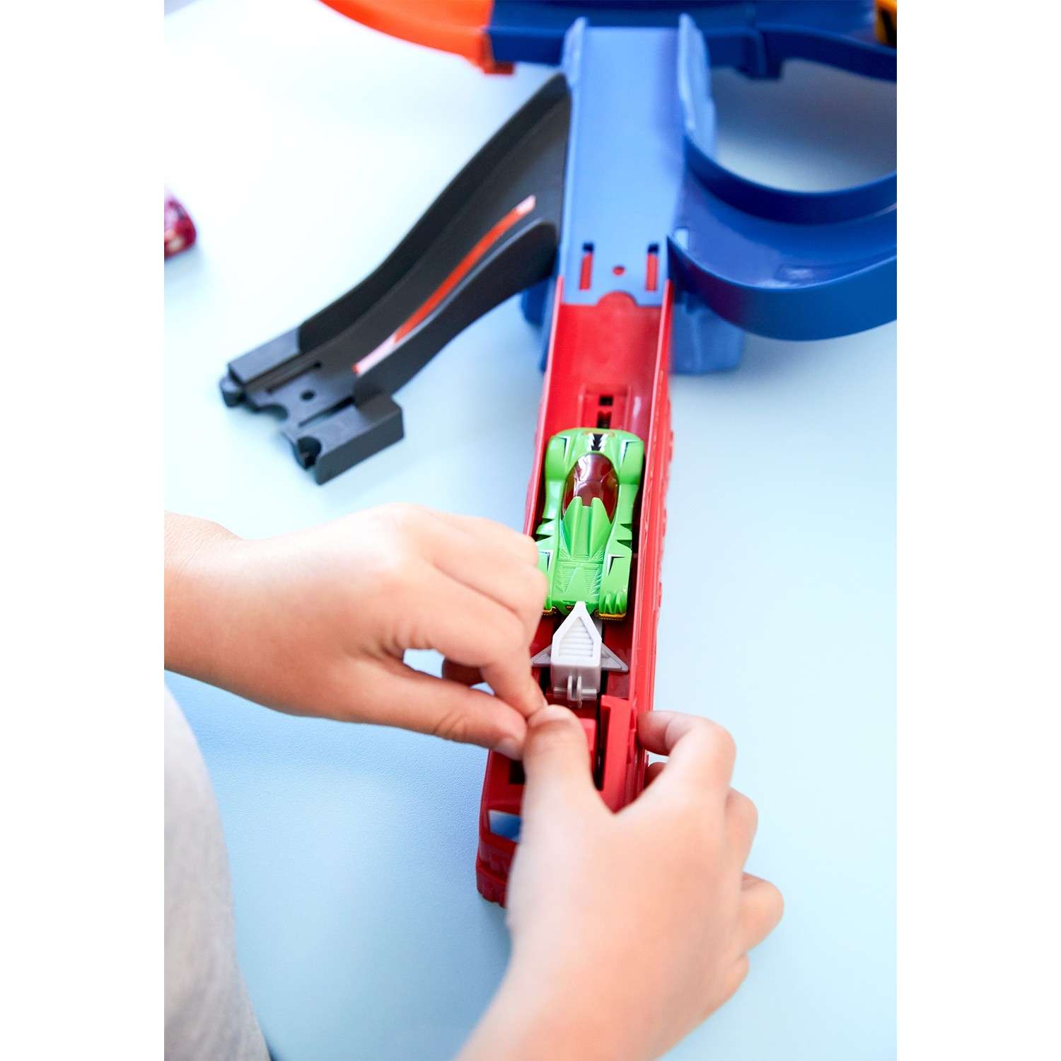 Трек Hot Wheels Вулкан FTD61 - фото 20
