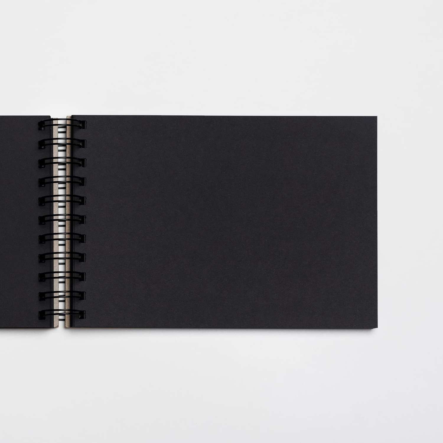 Скетчбук Falafel books для графики с черной бумагой A5 - фото 2