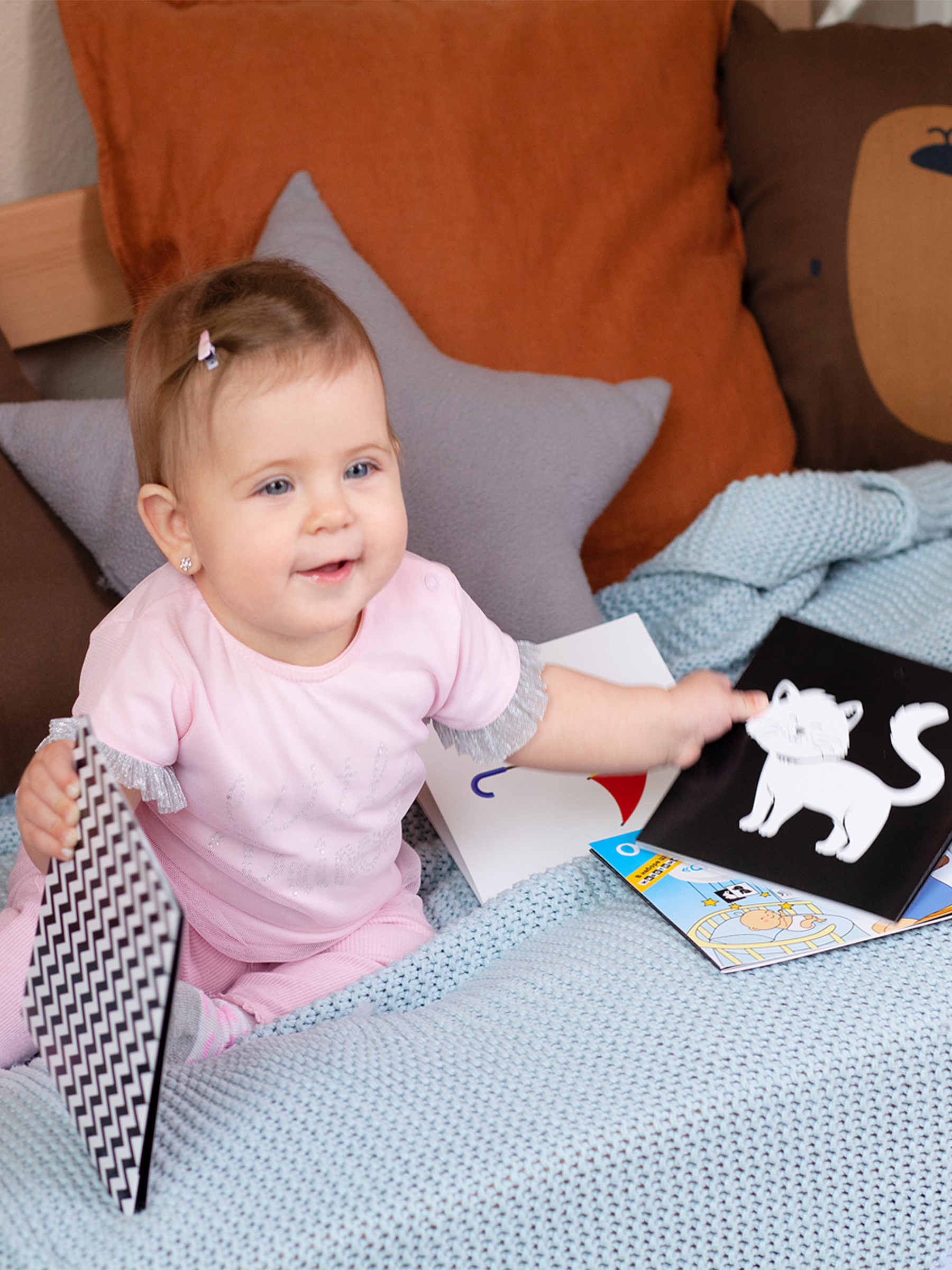 Карточки для новорожденных КУЗЯ ТУТ Набор из шести книжек - гармошек черно-белые и цветные картинки для малышей - фото 23