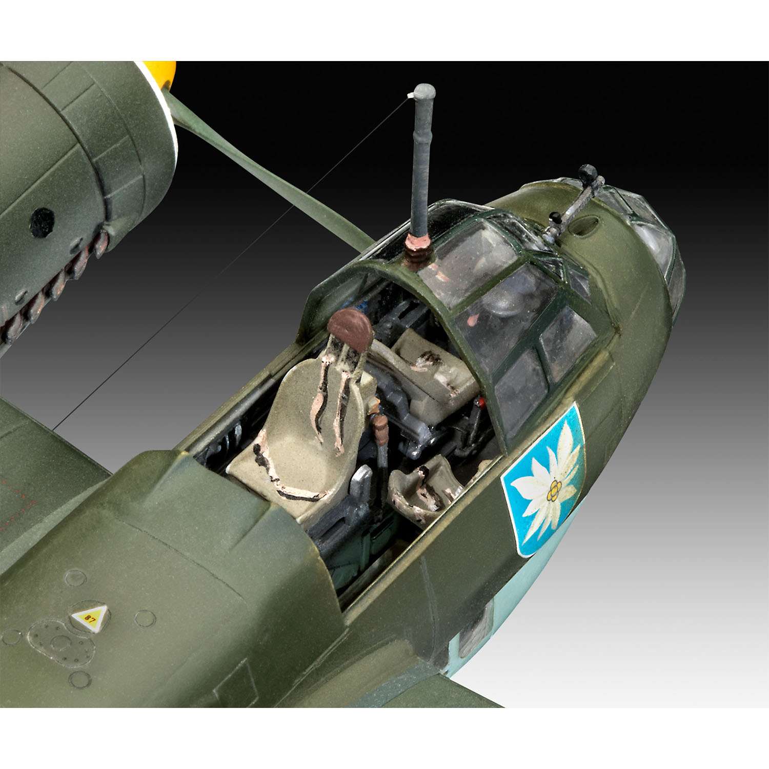 Модель для сборки Revell Скоростной средний бомбардировщик Junkers Ju88 A-1 04972 - фото 7