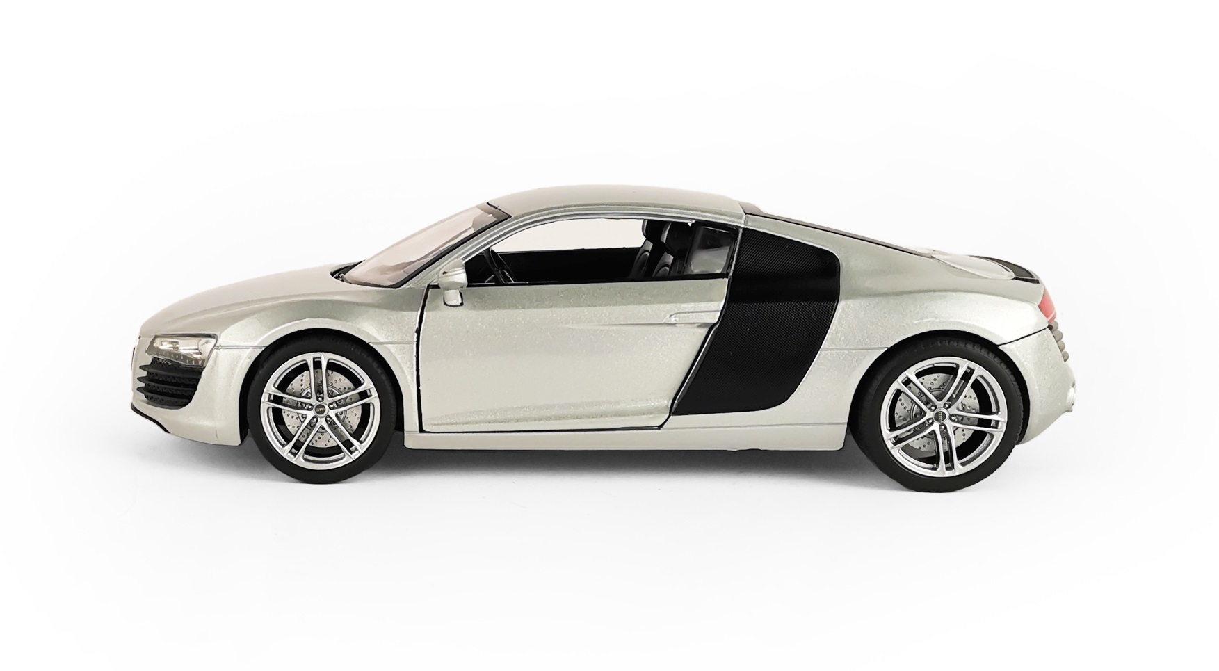 Машинка WELLY 1:24 Audi R8 Coupe серебристая