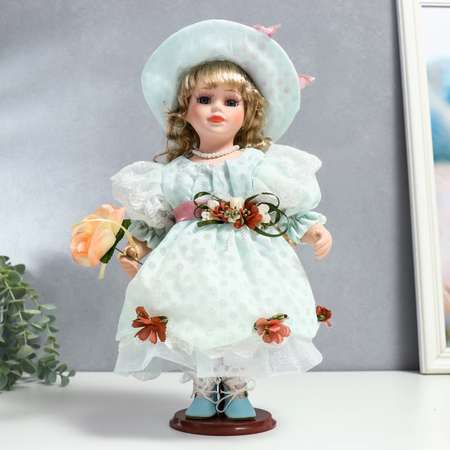 Кукла коллекционная Зимнее волшебство керамика «Люси в голубом платье шляпке и с цветами» 30 см