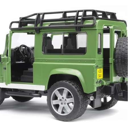 Автомобиль Bruder Land Rover