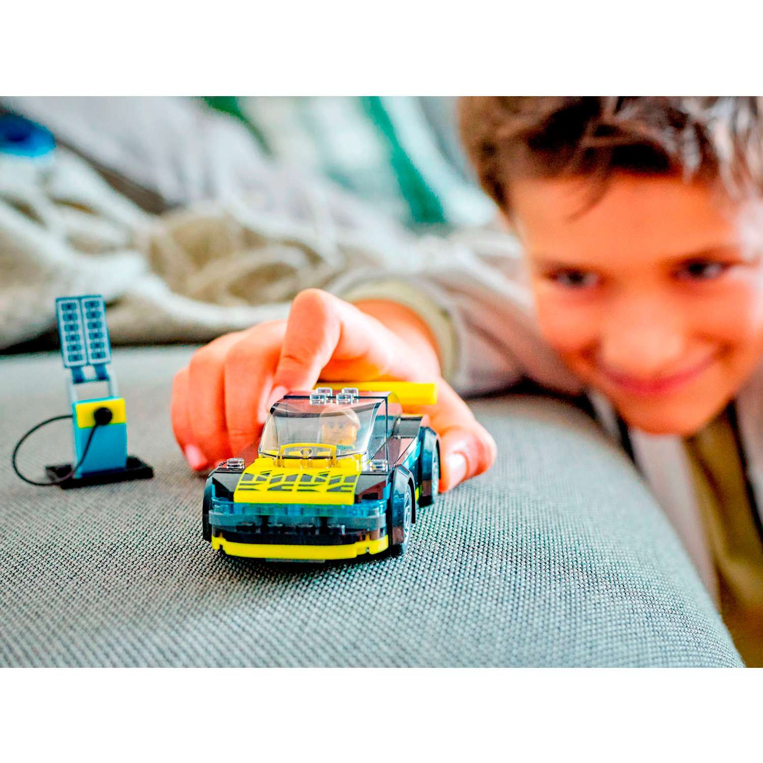 Конструктор детский LEGO City Электрический спорткар 60383 - фото 5
