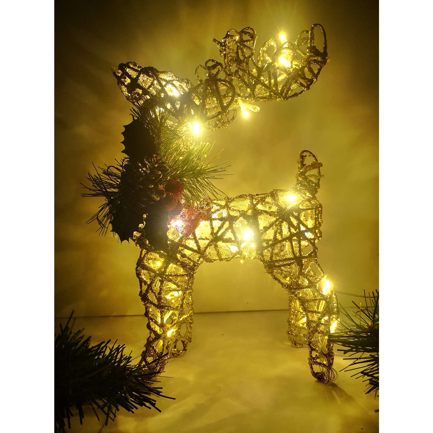 Фигура декоративная Tiko Life LED игрушка Олень под елку светящаяся 34 см - фото 3