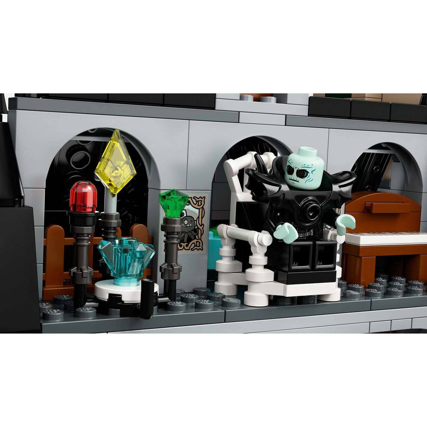 Конструктор LEGO Hidden Side Заколдованный замок 70437 - фото 13