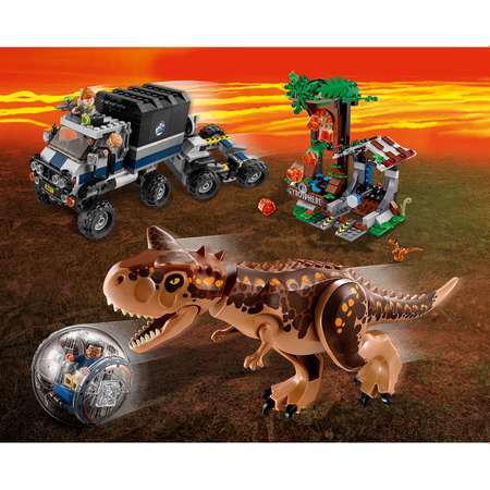 Конструктор LEGO Jurassic World Побег в гиросфере от карнотавра 75929