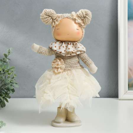 Кукла интерьерная Зимнее волшебство «Малышка в бежевом наряде юбка из сетки» 33х15х18 5 см