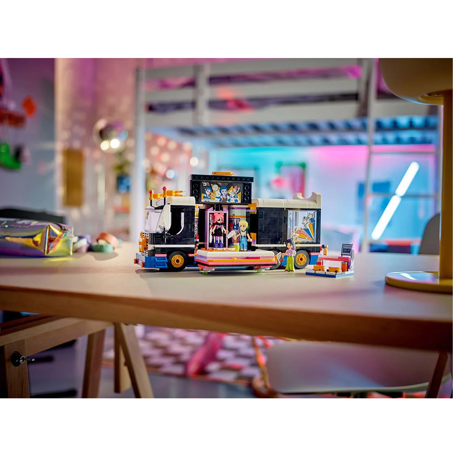Конструктор LEGO Friends Автобус Поп-звезды блочный - фото 4