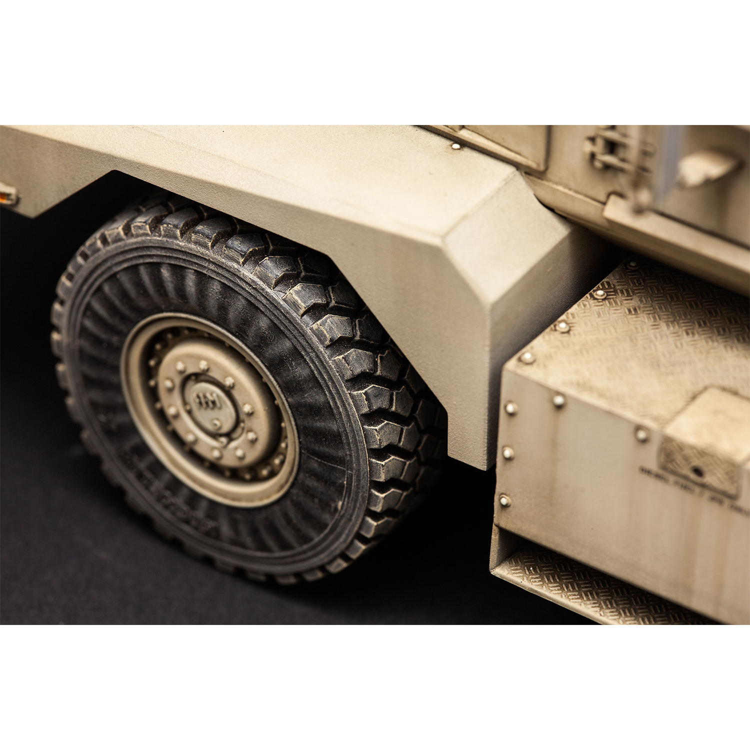 Сборная модель MENG SS-005 бронетранспортер Cougar 6x6 MRAP 1/35 26491193412 - фото 10