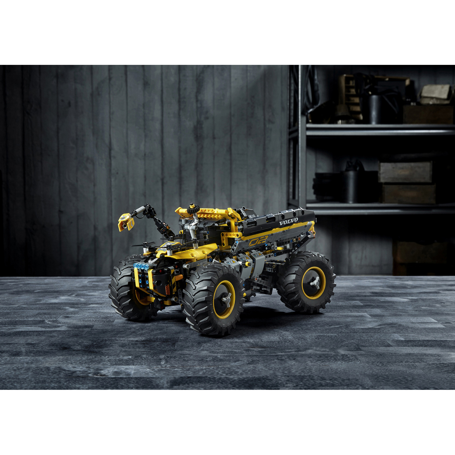 Конструктор LEGO Technic Volvo колёсный погрузчик ZEUX 42081 - фото 5