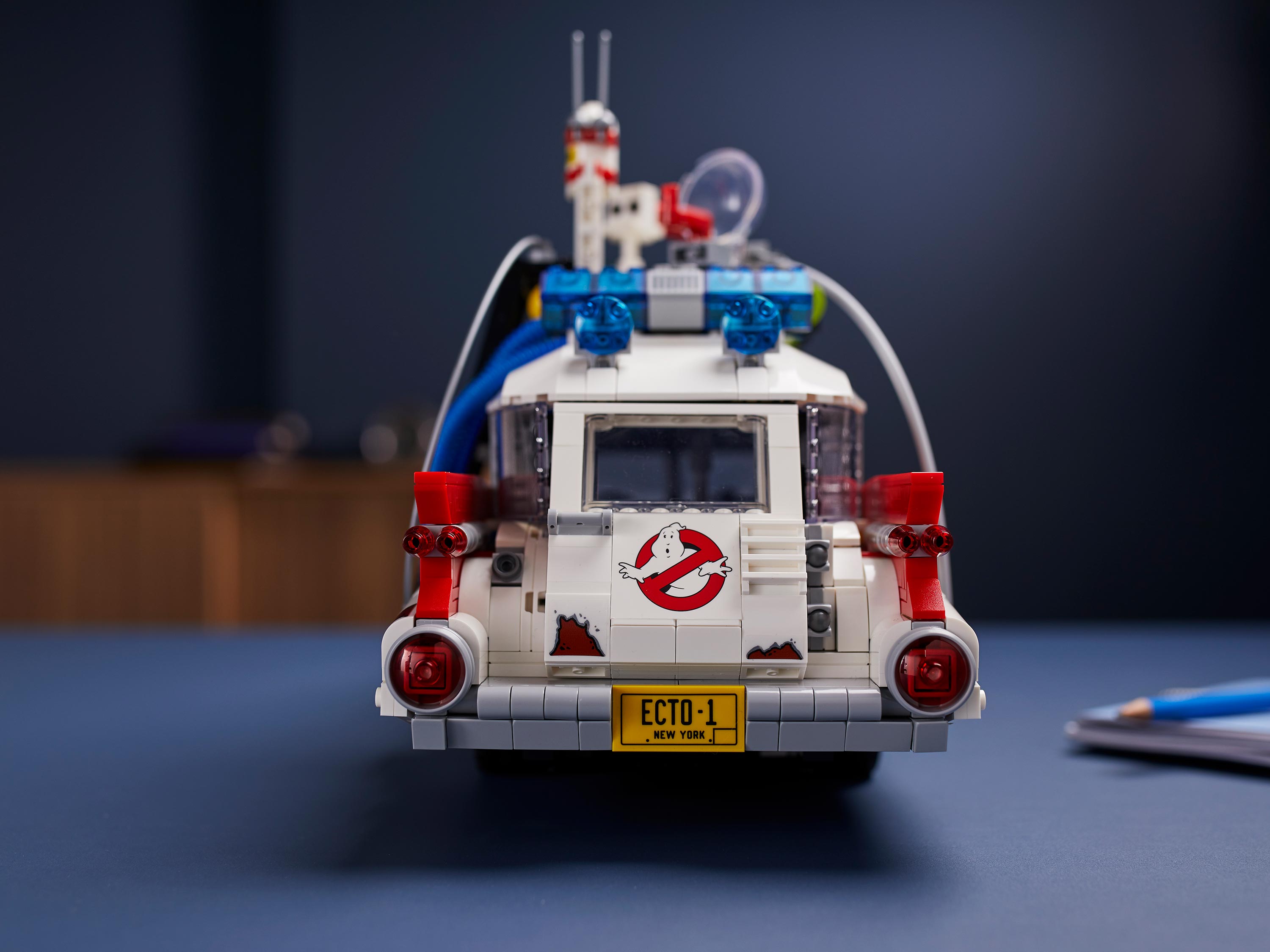 Конструктор LEGO Creator Expert Ghostbusters ЭКТО-1 10274 - фото 6