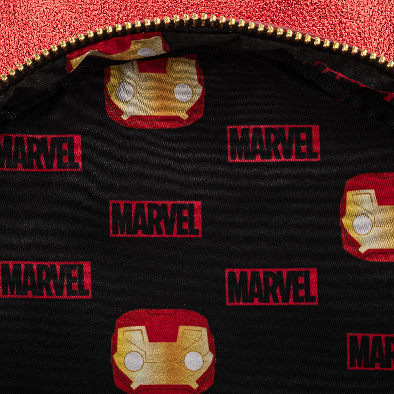 Рюкзак Funko Loungefly Marvel Ironman Light Up Mini Backpack MVBK0161 - фото 6