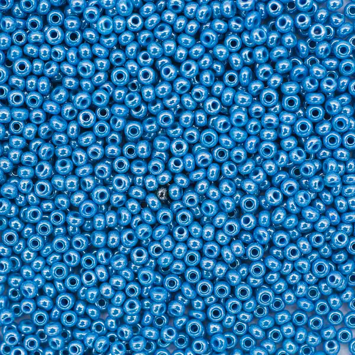 Бисер Preciosa чешский непрозрачный с жемчужным покрытием 10/0 20 гр Прециоза 68080 синий - фото 1