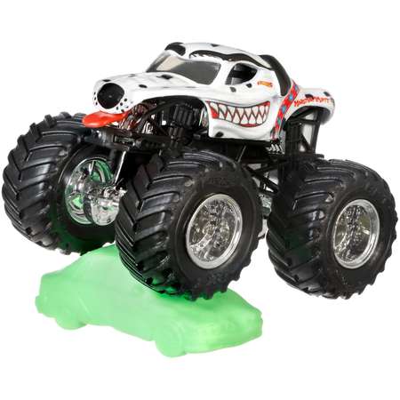 Машина Hot Wheels Monster Jam 1:64 Dog Pound Монстр-пес (далматин) FLX29