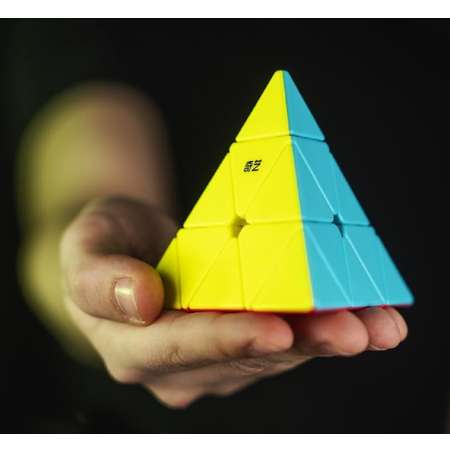Головоломка кубик пирамида SHANTOU разноцветный