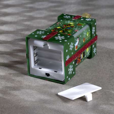 Светодиодная фигура Sima-Land «Зелёный подарок с ёлкой» батарейки не в комплекте эффект пламени