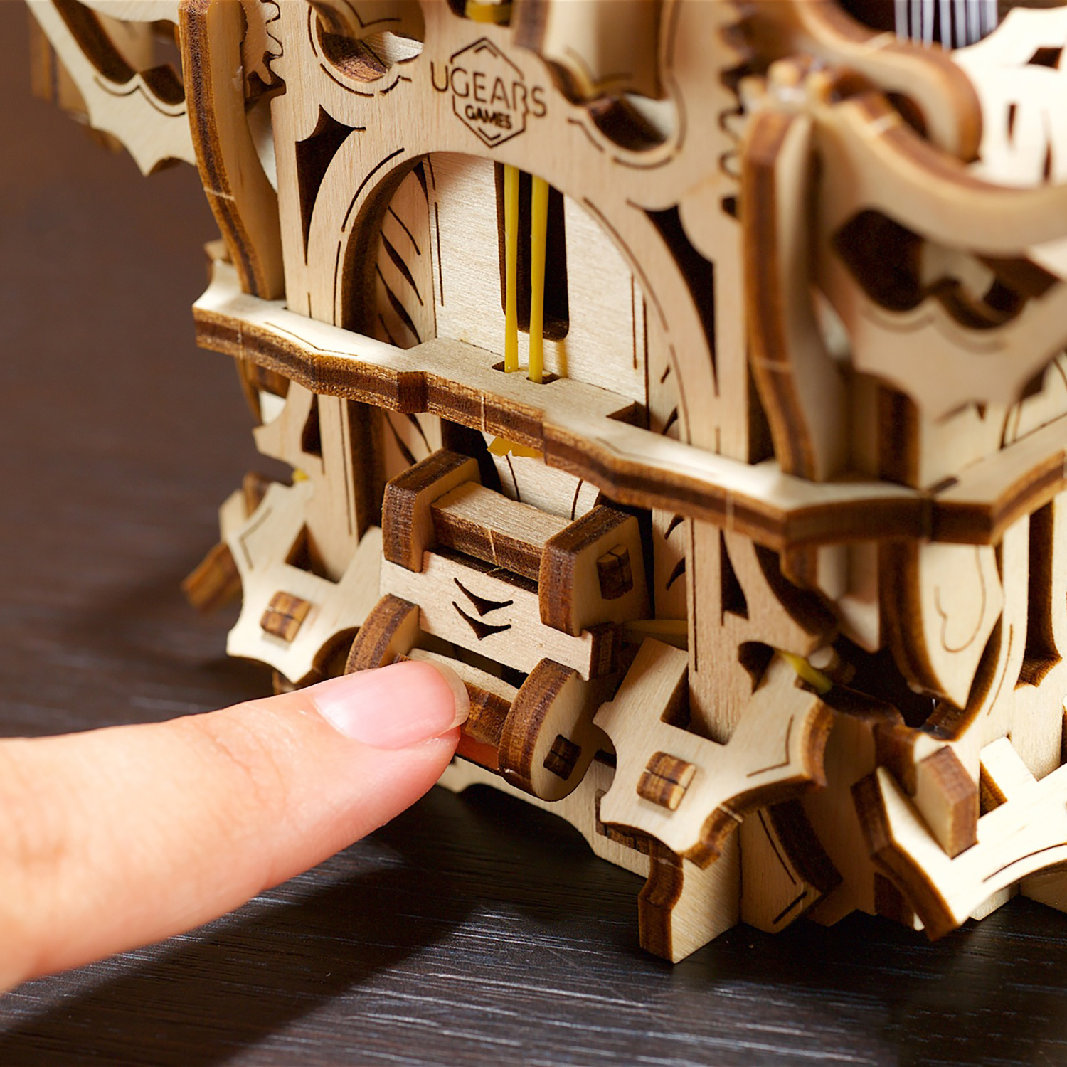 Сборная деревянная модель UGEARS Дек Бокс 3D-пазл механический конструктор - фото 8