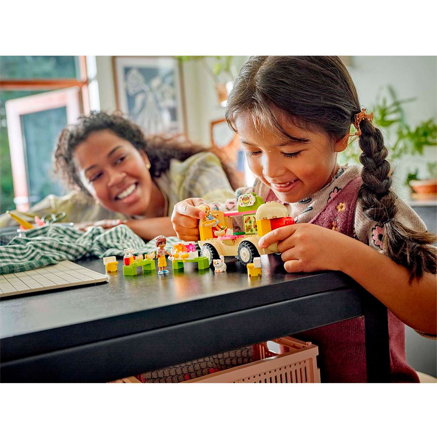 Конструктор детский LEGO Friends Фургон Хот-дог 42632 - фото 12