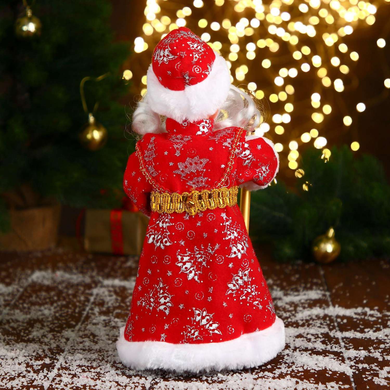 Дед мороз Зимнее волшебство «В красной шубе и шапке с жемчужинкой» 29 см двигается - фото 4