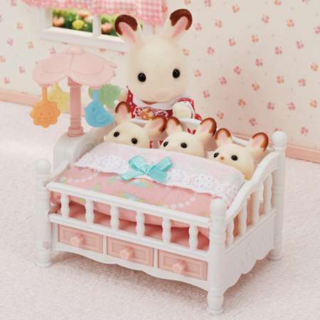 Набор Sylvanian Families Детская кроватка с мобилем 5534