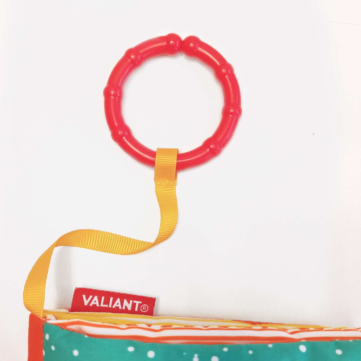 Книжка-игрушка VALIANT для малышей «Пчёлка ж-ж-ж» с прорезывателем и подвесом - фото 5