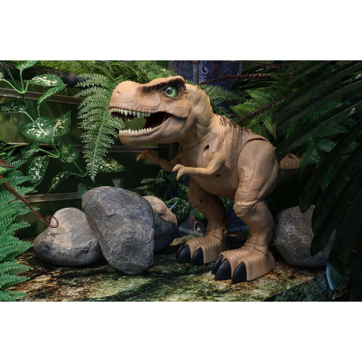 Интерактивный динозавр Dinos Unleashed Гигантский Т-Рекс со световыми и звуковыми эффектами - фото 6