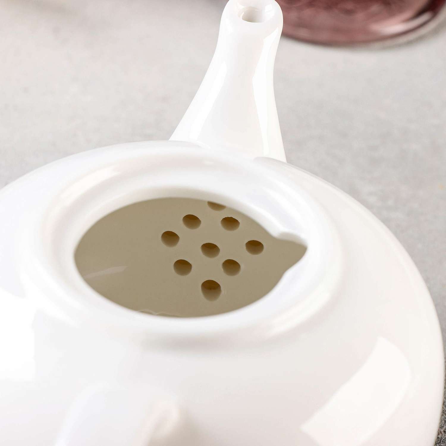 Заварочный чайник MAGISTRO фарфоровый «Бланш» 600 мл цвет белый - фото 3