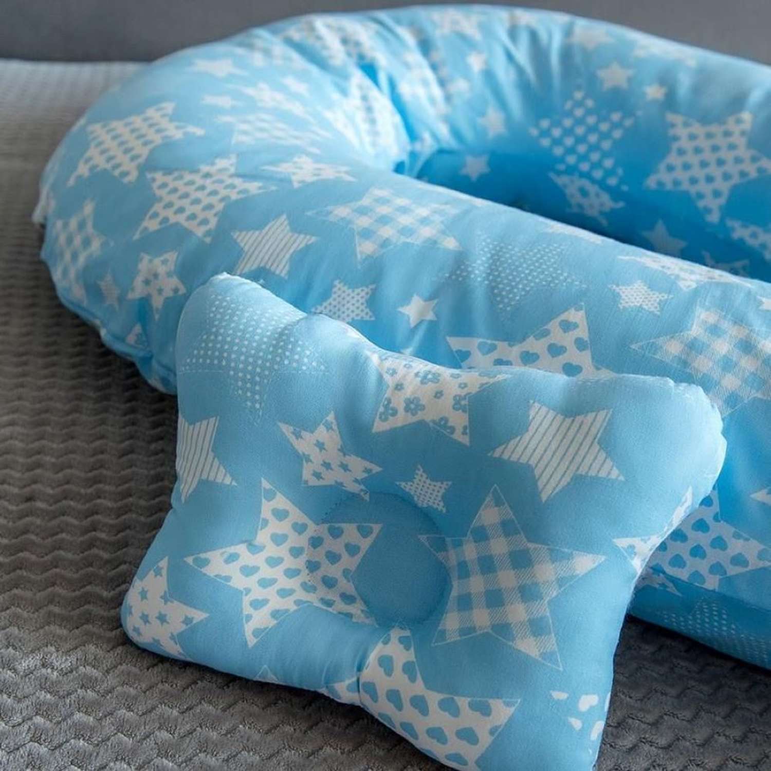 Подушка для беременных BIO-TEXTILES U Комфорт звезды голубые в комплекте с подарком - фото 2
