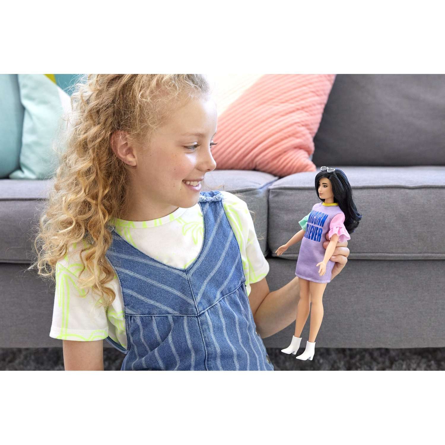 Кукла Barbie Игра с модой 127 Брюнетка в платье с принтом FXL60 FBR37 - фото 6