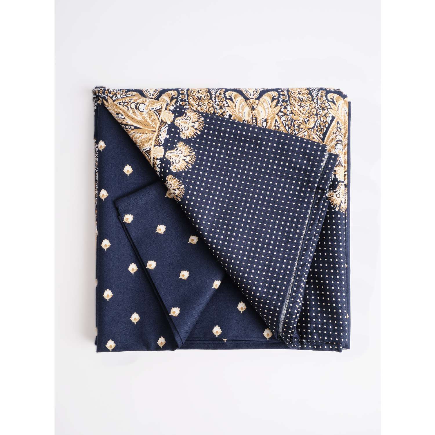 Комплект постельного белья Selena Орлеан семейный премиум сатин наволочка 70х70 см с одеялом - фото 6