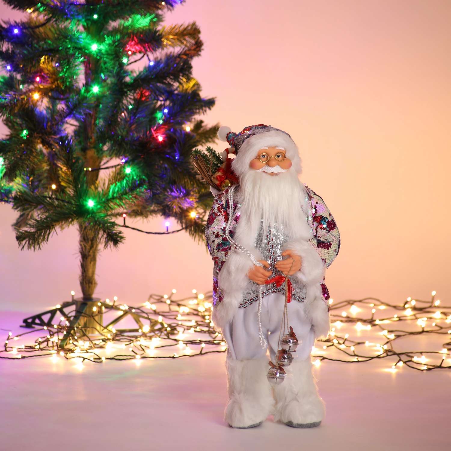 Фигура декоративная BABY STYLE Дед Мороз костюм с сердечками с 2х сторонними пайетками 60 см - фото 1