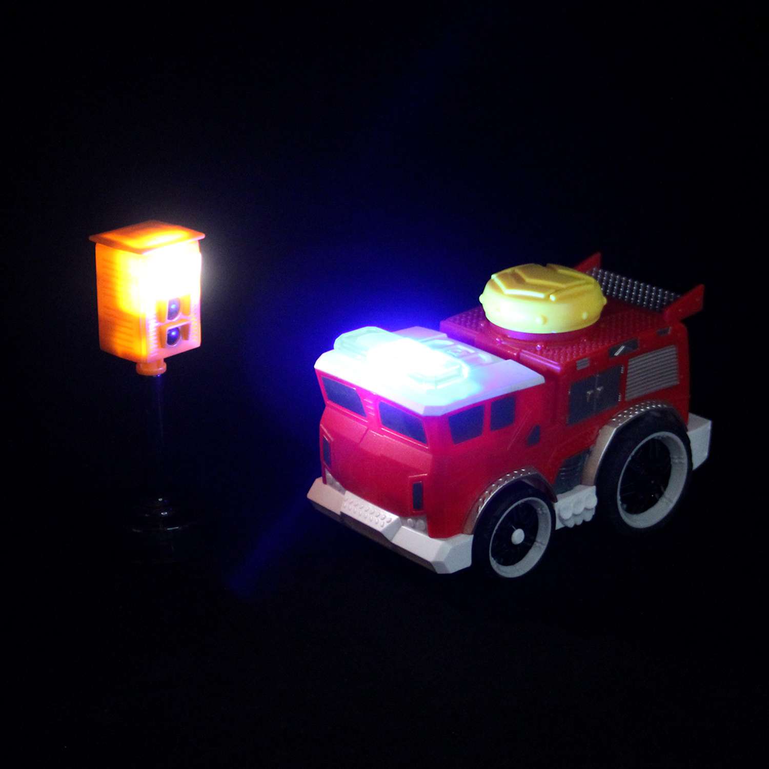 Пожарная машина Veld Co С дорожной камерой световые и звуковые эффекты 131409 - фото 3