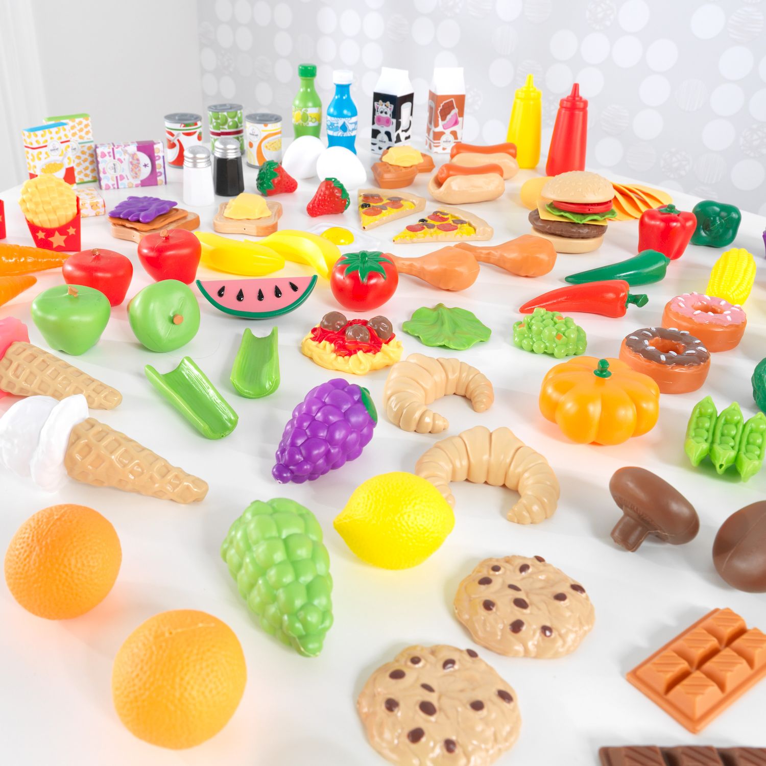 Tasty treats. Kidkraft набор еды вкусное удовольствие 115 элементов. Игрушечные продукты. Детская игрушечная еда. Ёда игрушка.