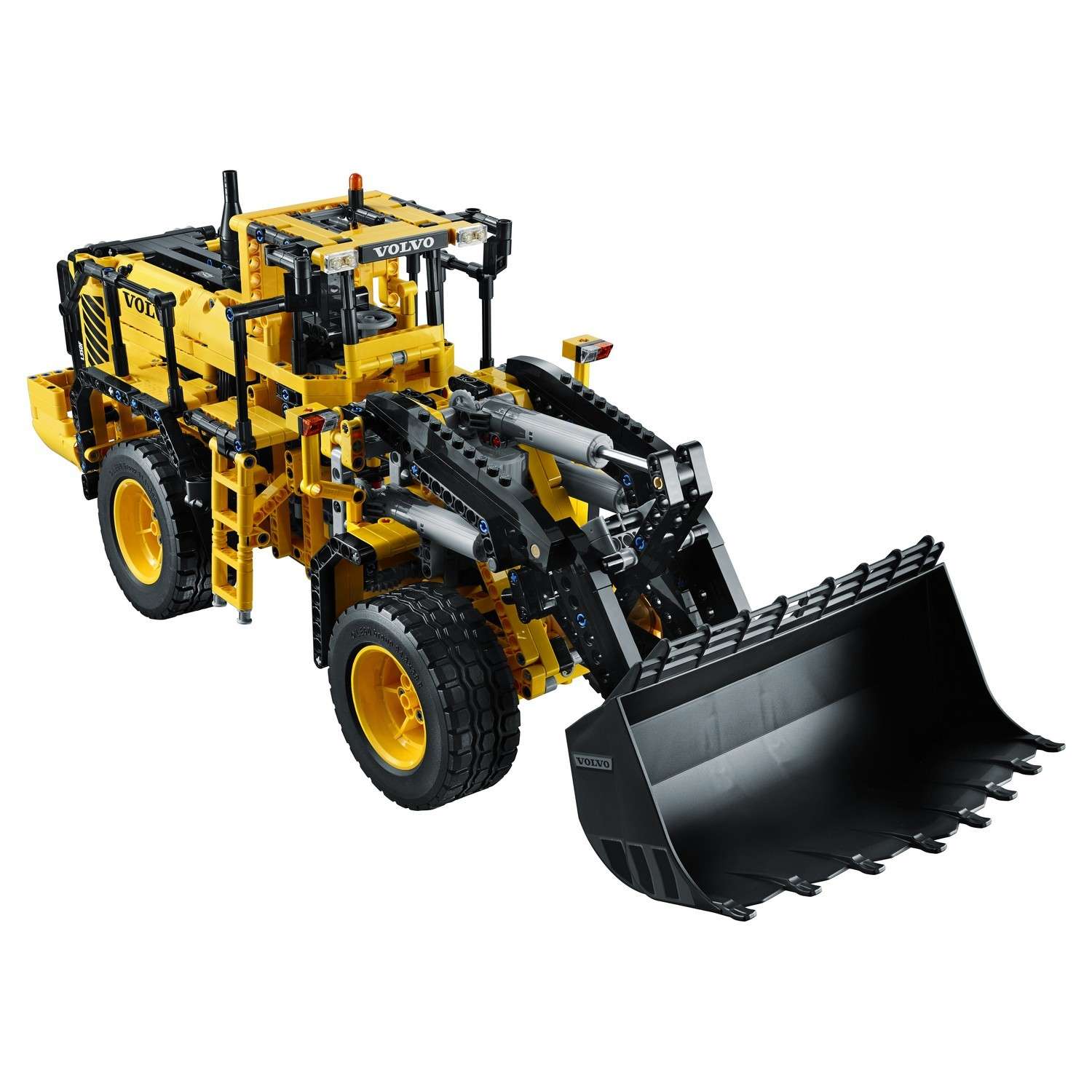 Конструктор LEGO Technic Автопогрузчик VOLVO L350F с дистанционным управлением (42030) - фото 14