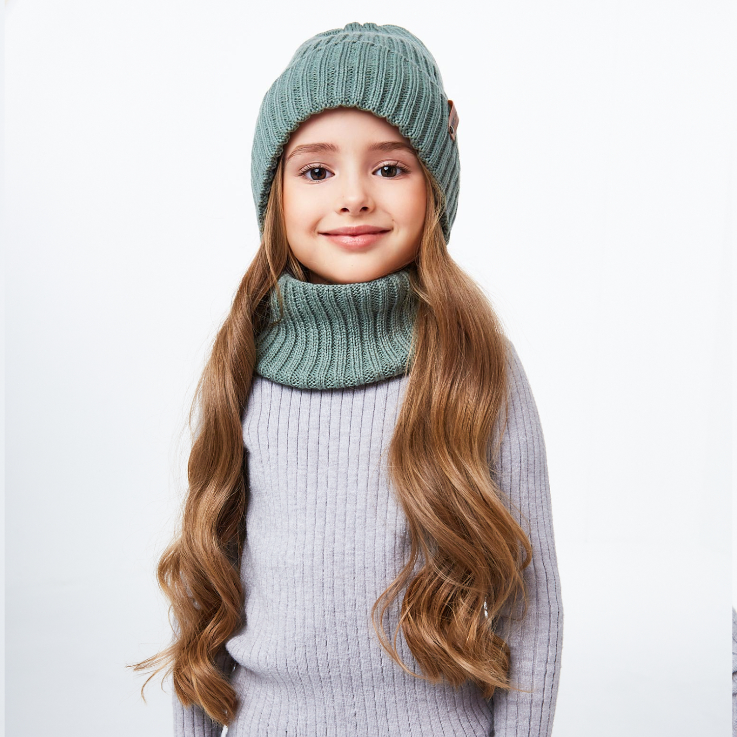 Шапка и снуд NYCkids NYC-H-104-GplainW-olive-5256 - фото 11