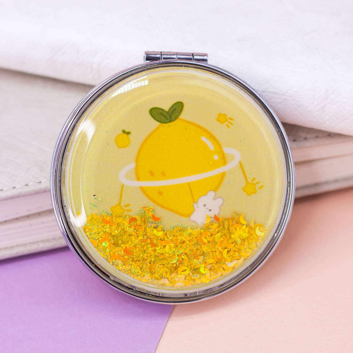 Зеркало карманное iLikeGift Fuit lemon yellow с увеличением - фото 1