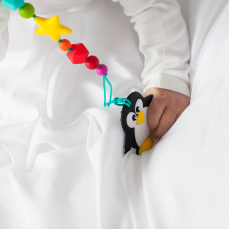 Прорезыватель iSюминка Пингвинёнок на держателе
