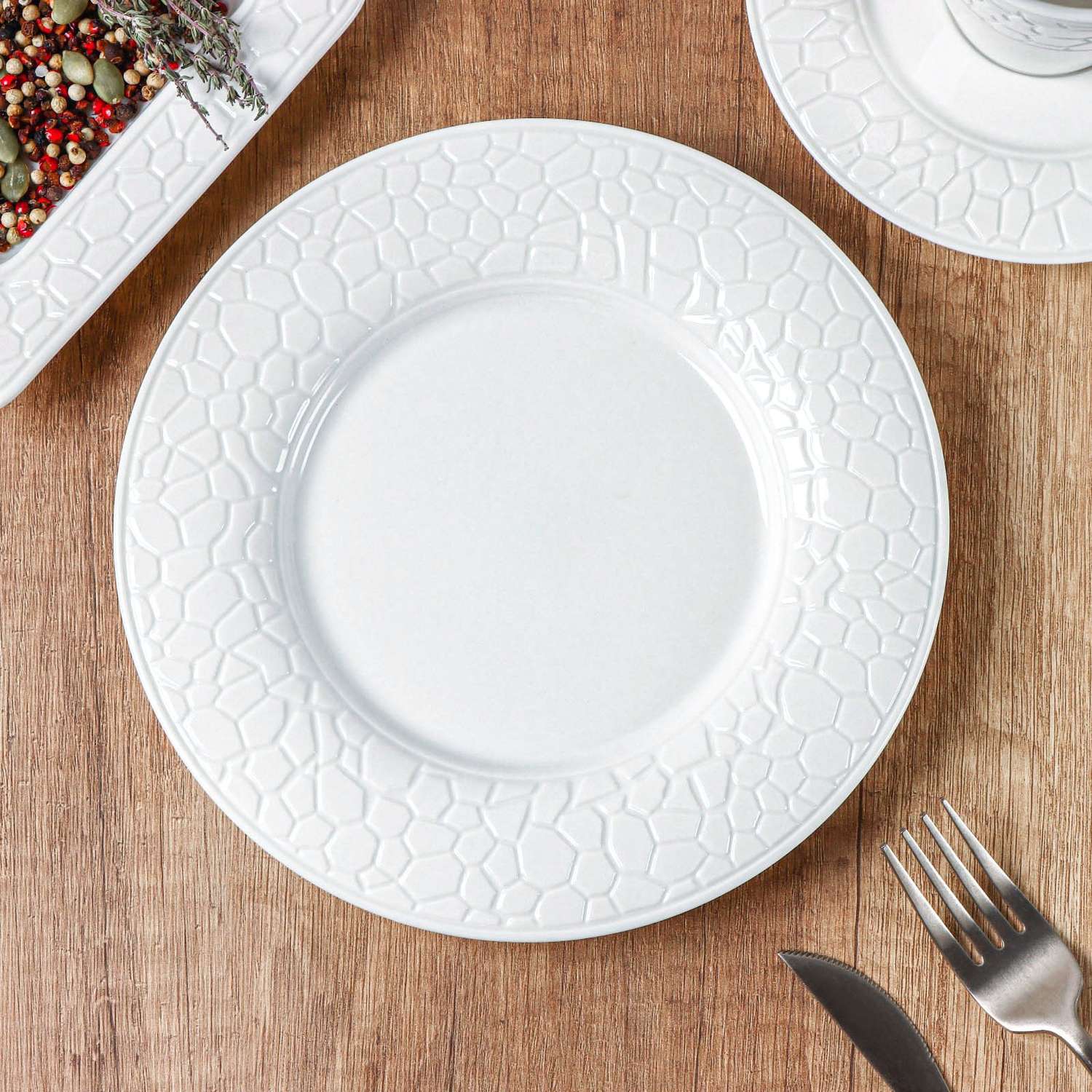 Тарелка MAGISTRO фарфоровая обеденная Rodos d=20 6 см цвет белый - фото 1