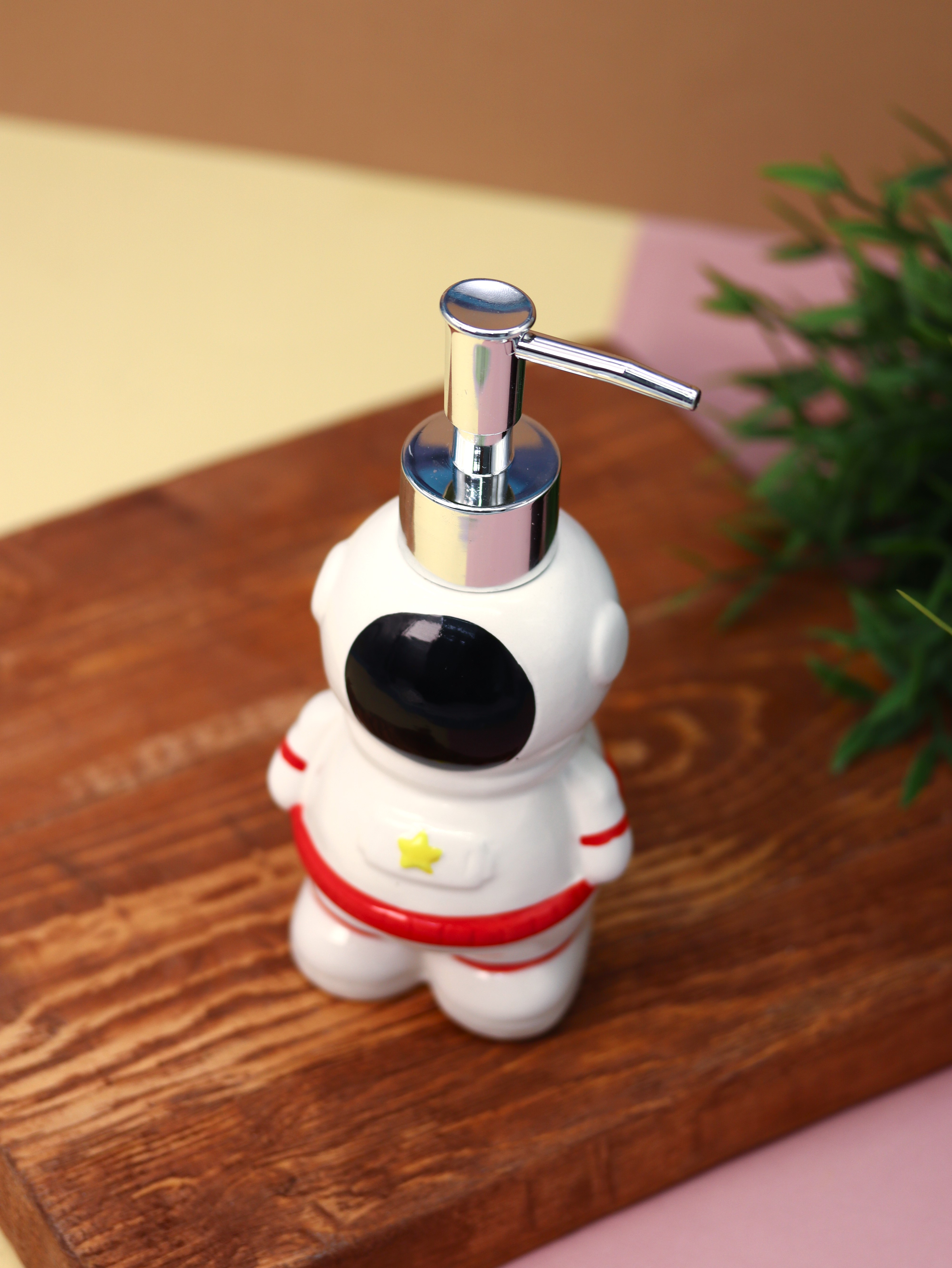 Дозатор керамический iLikeGift Astronaut для жидкого мыла - фото 4