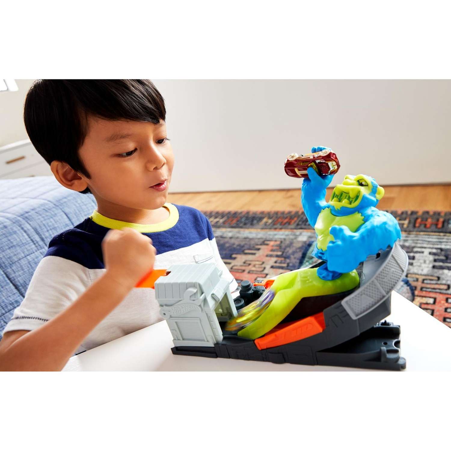 Hot wheels сити атака бешеной гориллы. Трек hot Wheels City Toxic Ape Attack gtt66. Ядовитая обезьяна хот Вилс. Gtt69 hot Wheels City.